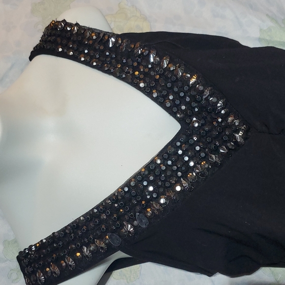 Black dress up tank with ripple pattern in front - Picture 2 of 7